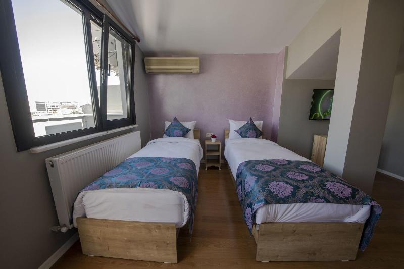 Royal Taksim Suites image