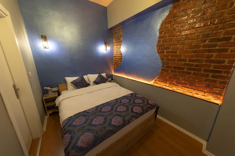 Royal Taksim Suites image