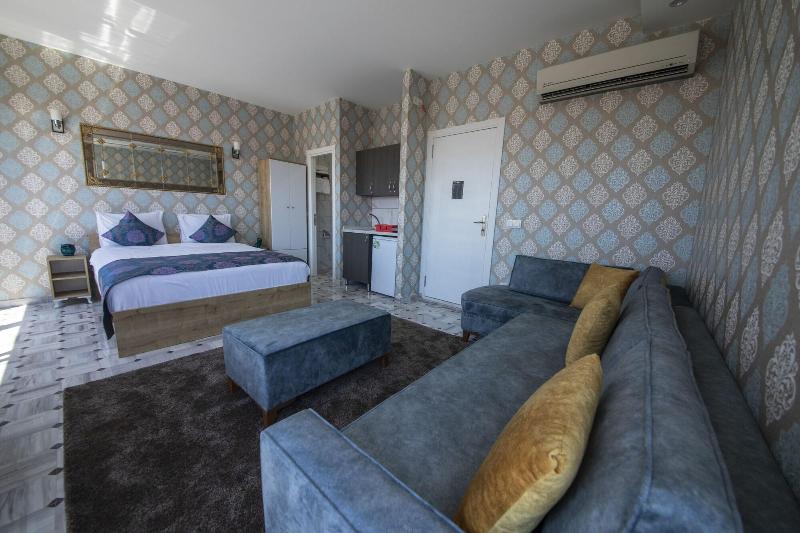 Royal Taksim Suites image