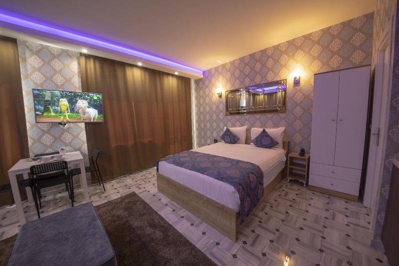 Royal Taksim Suites image