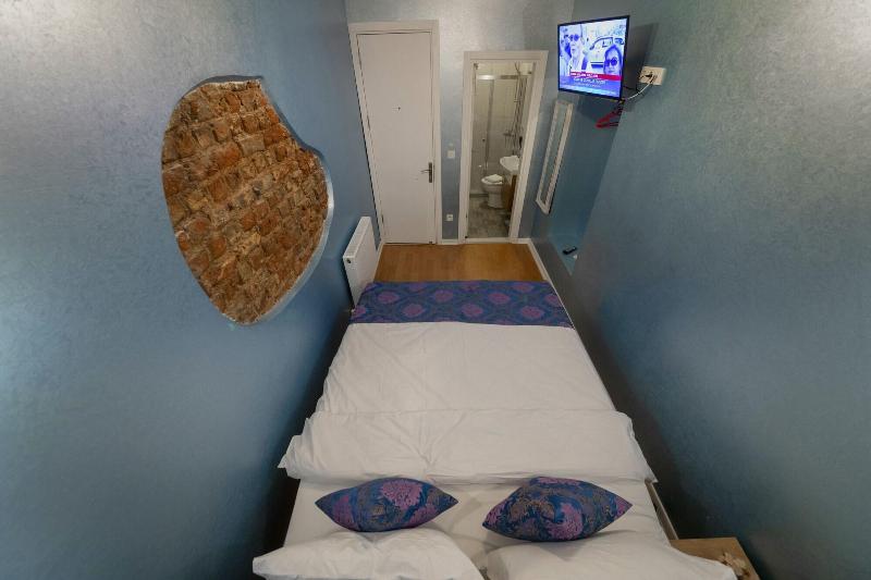 Royal Taksim Suites image