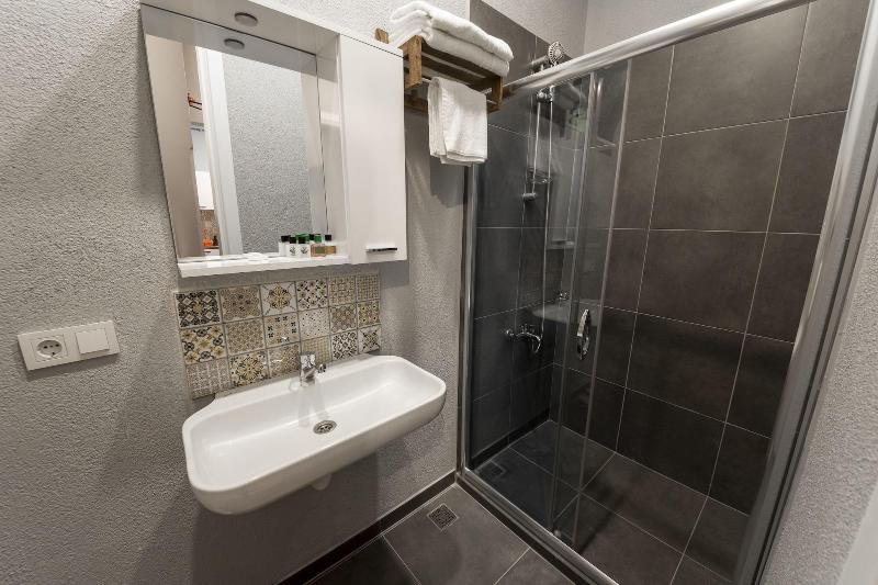 Royal Taksim Suites image