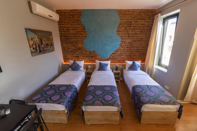 Royal Taksim Suites image