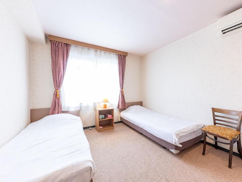Oyo Business Hotel R Side Kanazawa image
