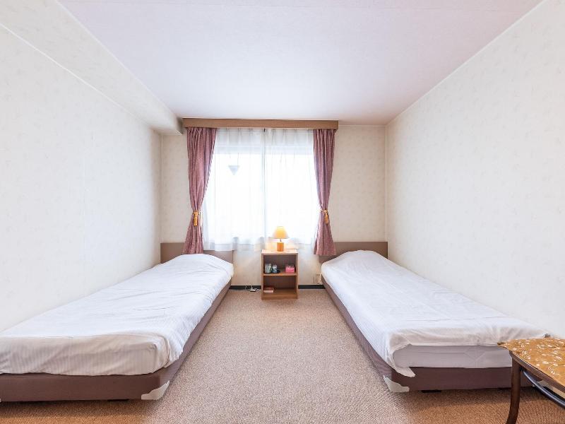 Oyo Business Hotel R Side Kanazawa image