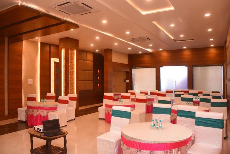 Hotel Nand Residency