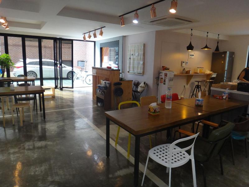 Sunny Hill Hostel Hongdae image
