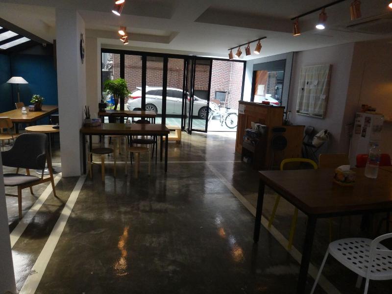 Sunny Hill Hostel Hongdae image