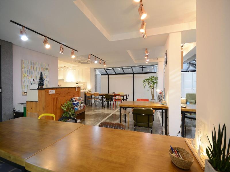 Sunny Hill Hostel Hongdae image