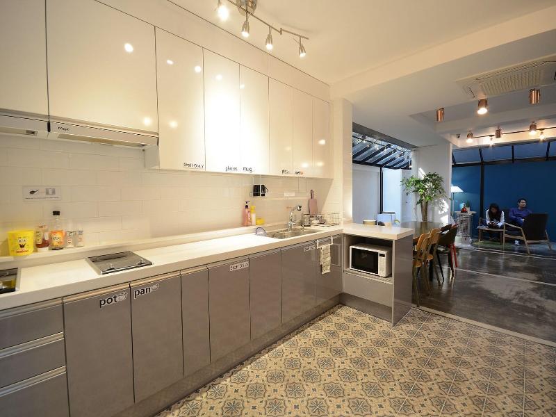 Sunny Hill Hostel Hongdae image