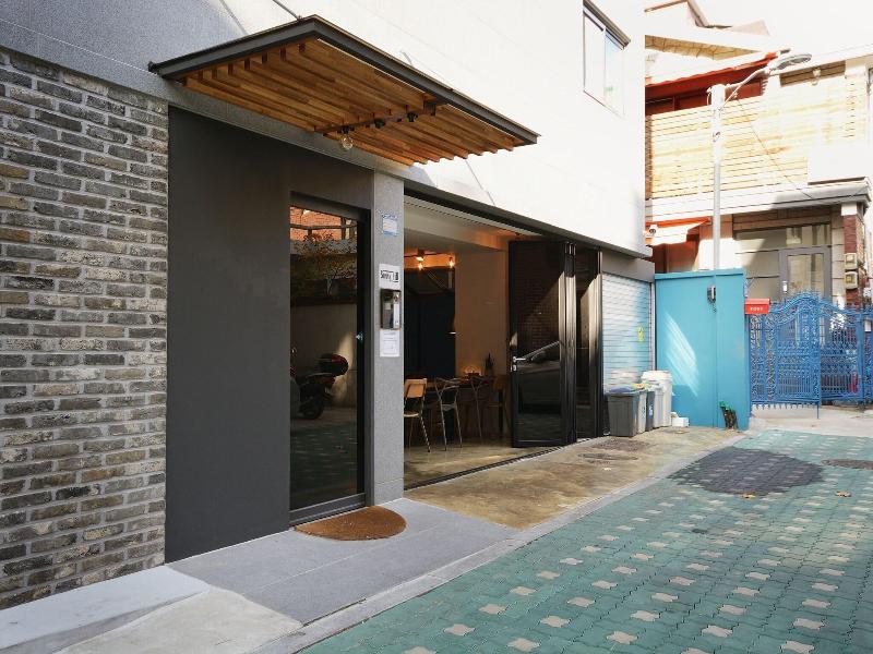 Sunny Hill Hostel Hongdae image