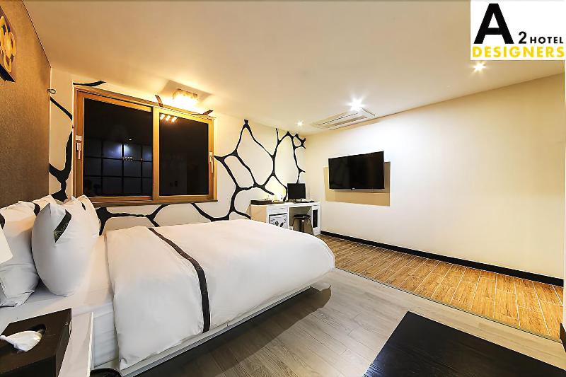 A2 Hotel Designers image