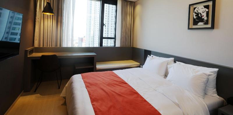 Gloucester Hotel Cheongju image