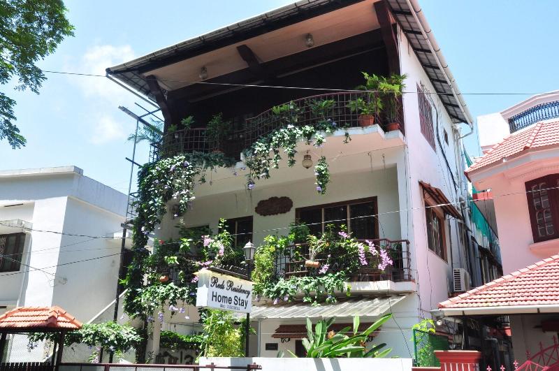 Reds Residency - Homestay image