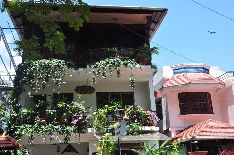 Reds Residency - Homestay image