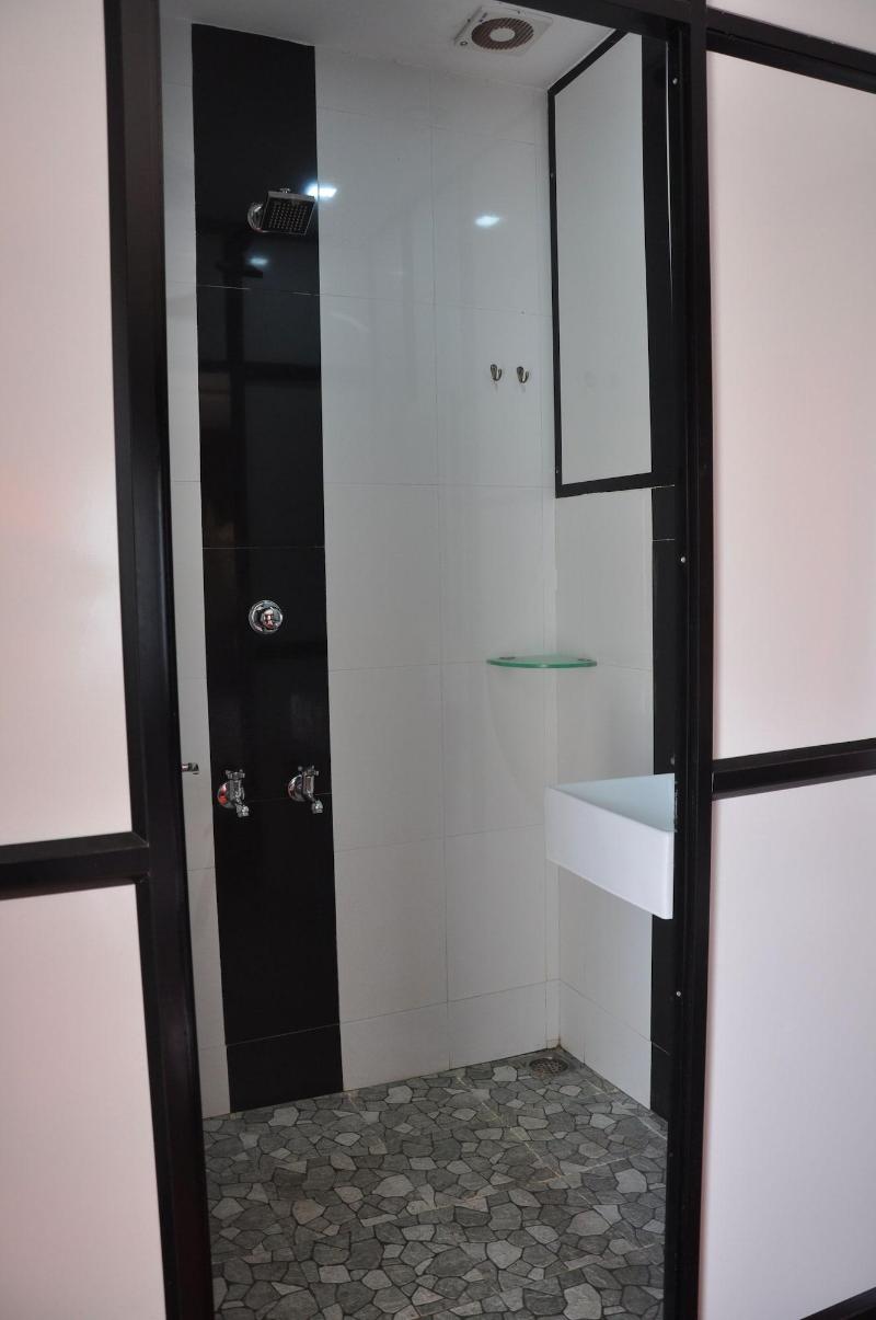 Reds Residency - Homestay image