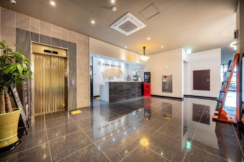 Sunrise Hotel Sungsan image
