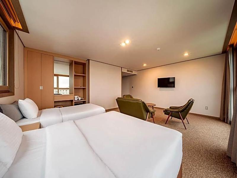 Sunrise Hotel Sungsan image