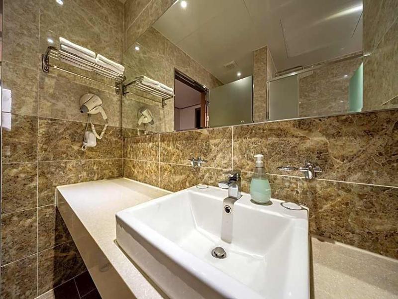 Sunrise Hotel Sungsan image