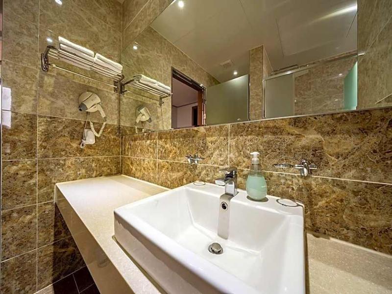 Sunrise Hotel Sungsan image