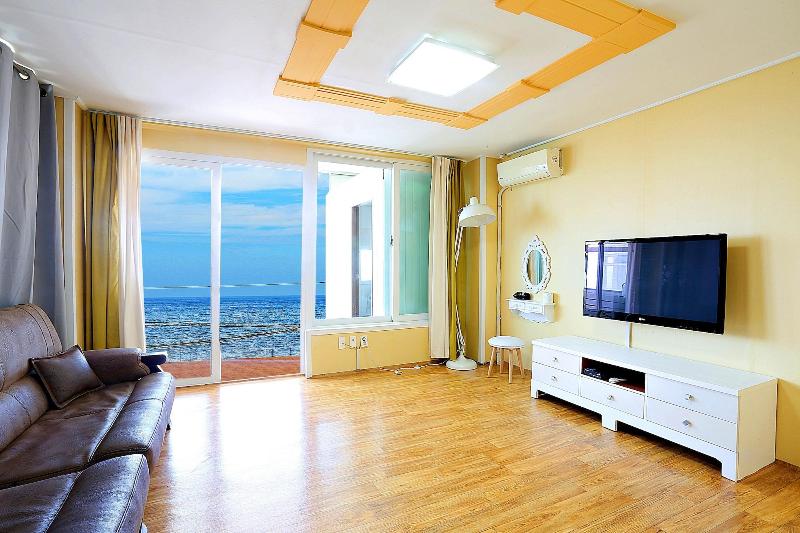 Jeju Beach House image
