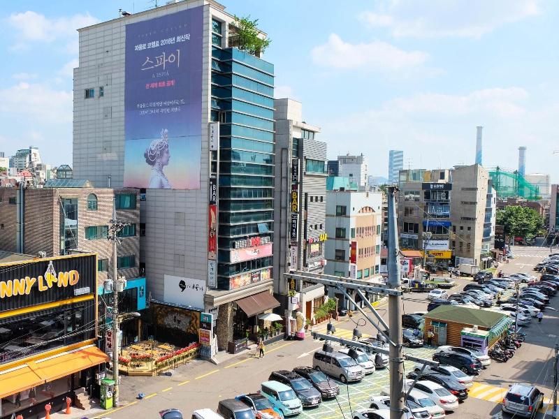 Mamas And Papas Guesthouse And Apartments In Seoul image