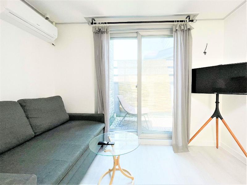 W Premium Airport Guesthouse image