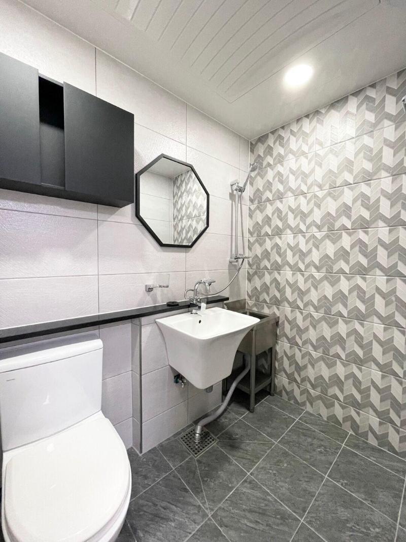 W Premium Airport Guesthouse image