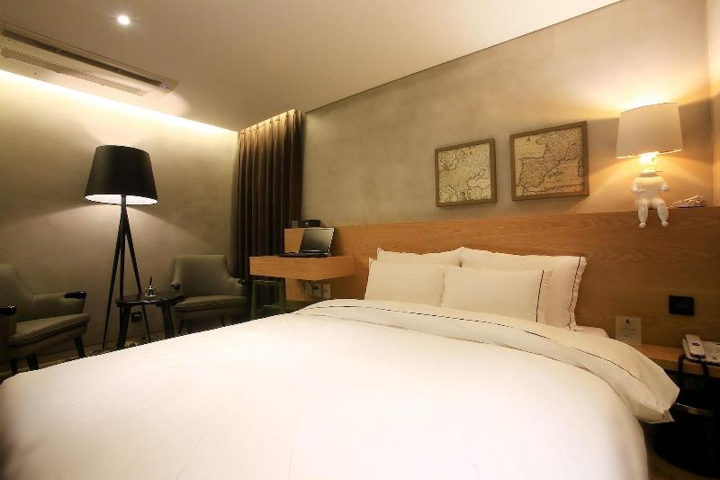 Forestar Hotel image