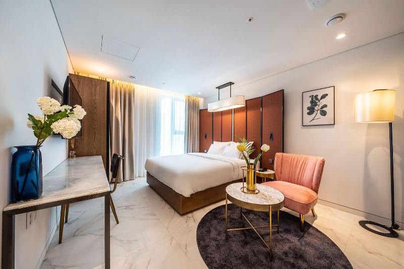 Hotel the Castle Sincheon image