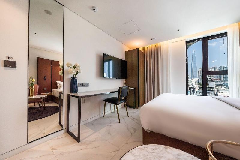 Hotel the Castle Sincheon image