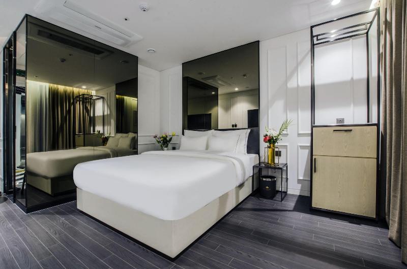 Hotel the Castle Sincheon image