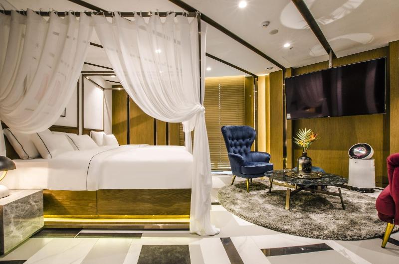 Hotel the Castle Sincheon image