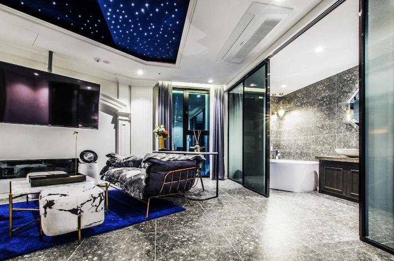 Hotel the Castle Sincheon image