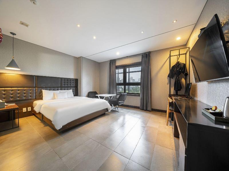 F Hotel Yeongdeungpo