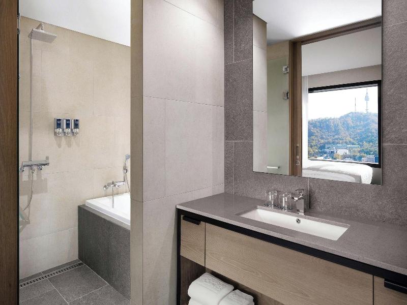 Four Points by Sheraton Seoul, Myeongdong image