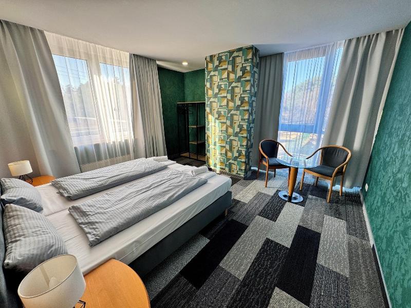 Parkhotel Viktoria image