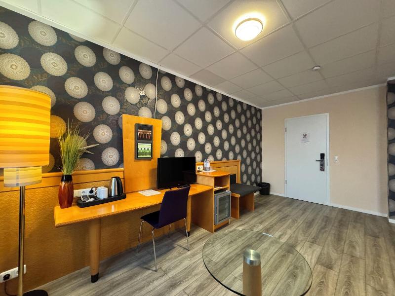 Parkhotel Viktoria image