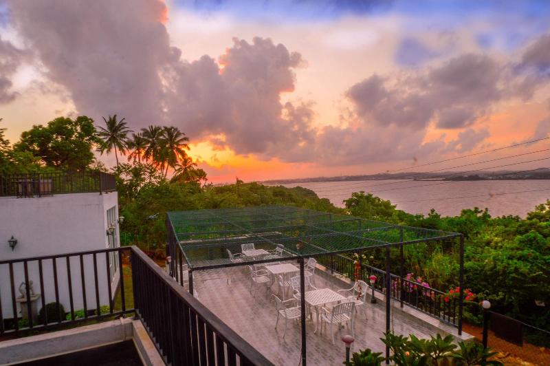Villa Baywatch Rumassala image