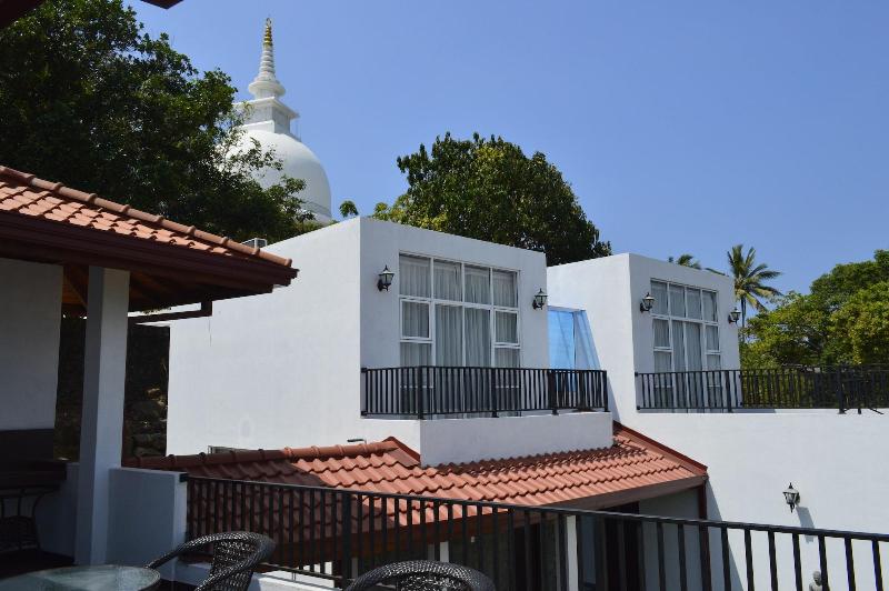Villa Baywatch Rumassala image