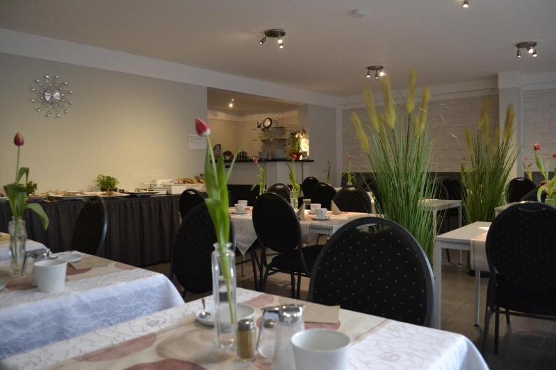 Hotel Cafe Galerie image
