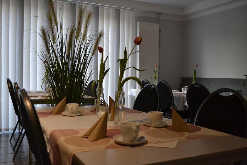 Hotel Cafe Galerie image