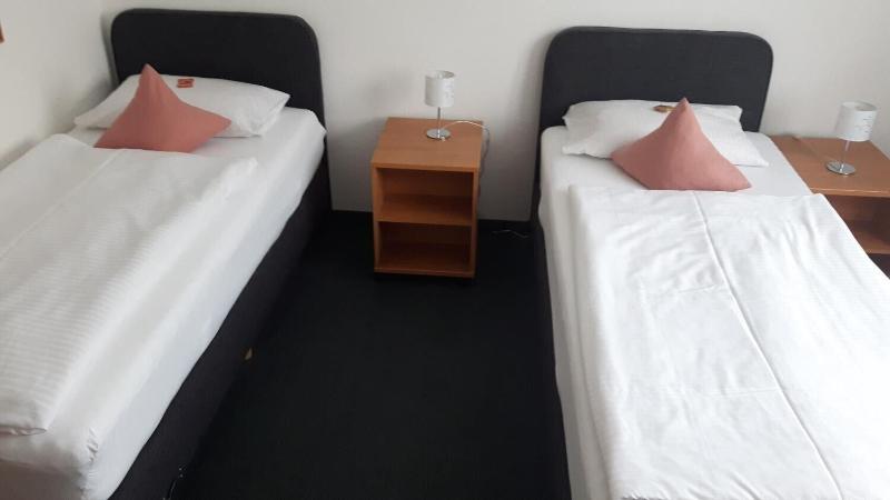 Hotel Cafe Galerie image