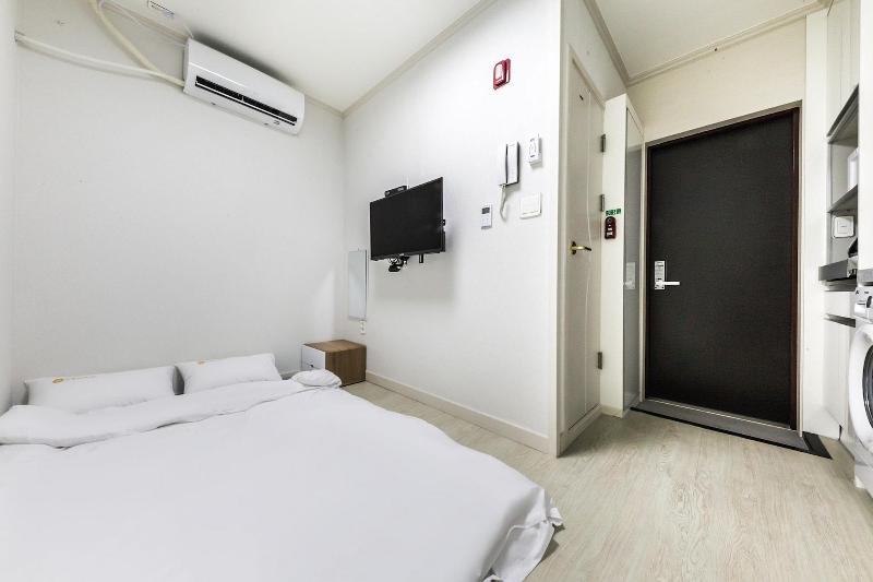 Js Hotel image