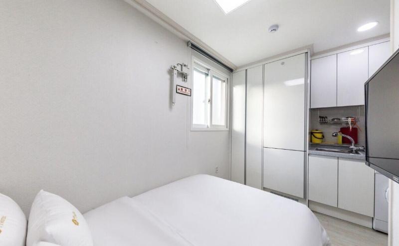 Js Hotel image
