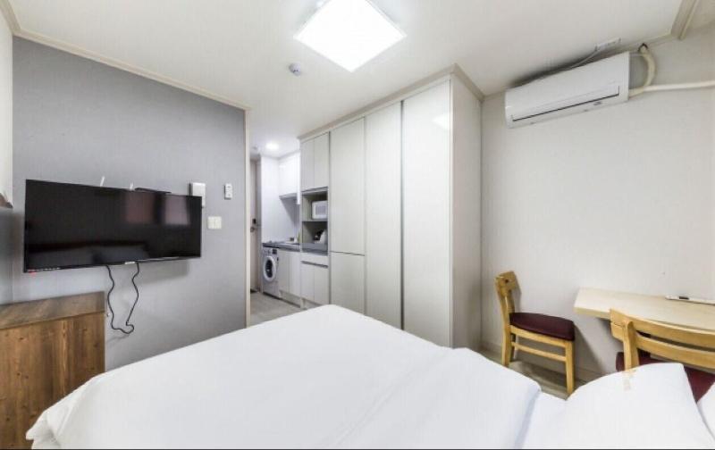 Js Hotel image
