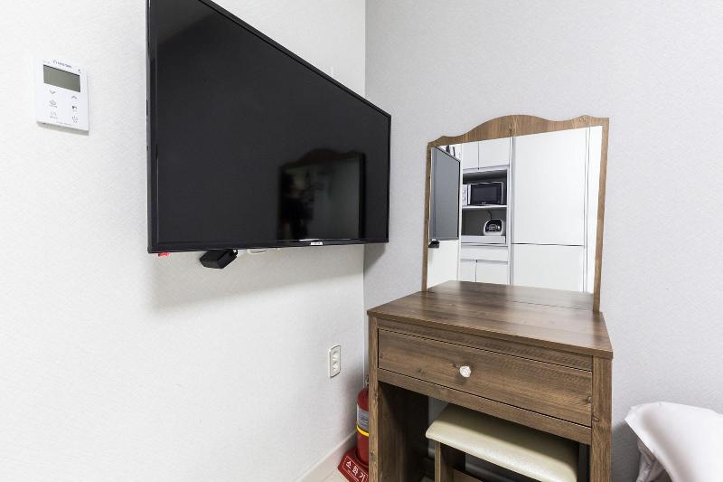 Js Hotel image