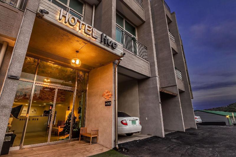 Hotel Hue Loft image