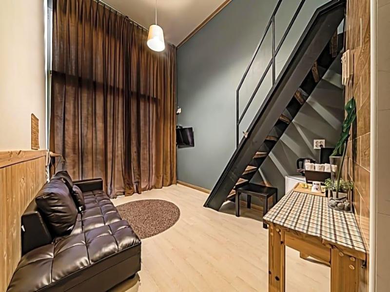Hotel Hue Loft image