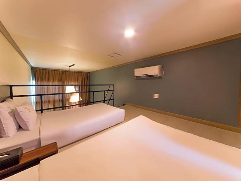 Hotel Hue Loft image